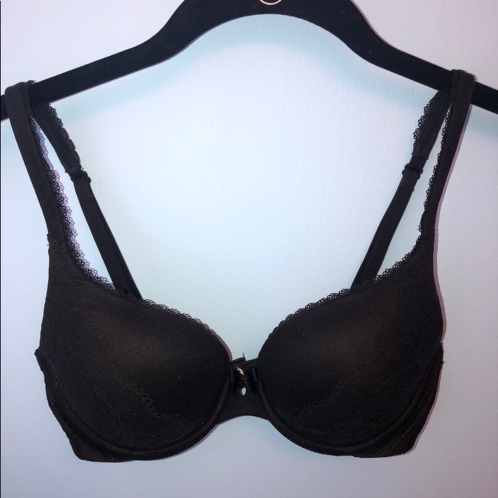 Victoria Secret Black Push-up lace Bra 32D